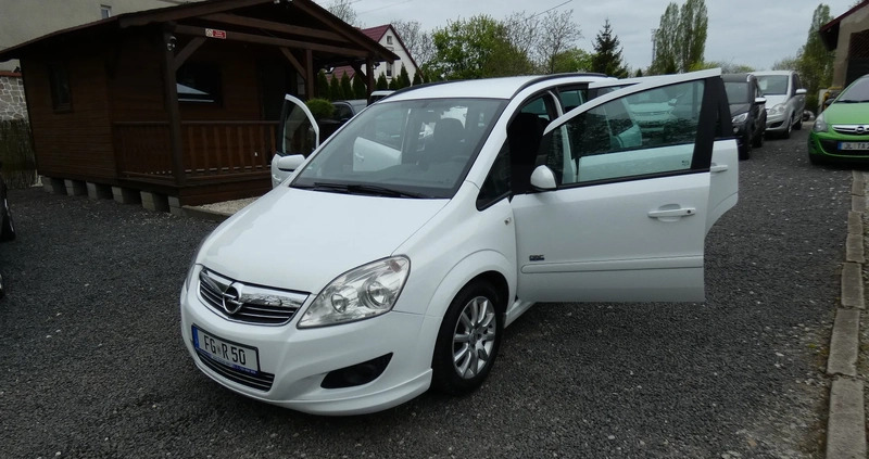 Opel Zafira cena 25700 przebieg: 153000, rok produkcji 2010 z Złotów małe 667